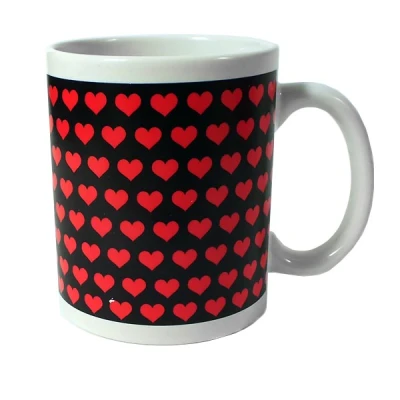 BG-KUBEK MAGIC 300ML *NAPISY- CZARNY W CZERWONE SERCA*