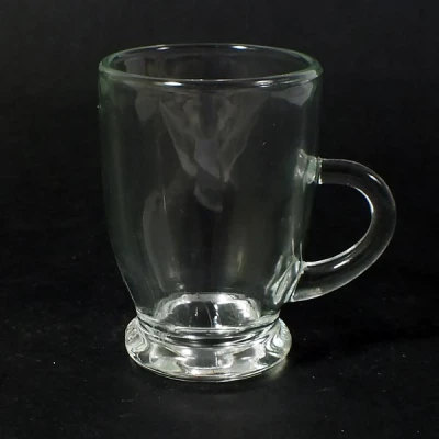 BM-KUBEK NA STOPCE PRZEŹROCZYSTY 130ML M521