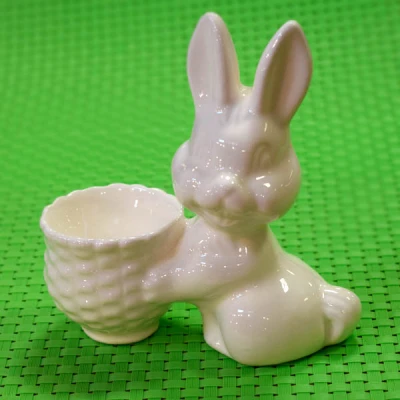 CER-ZAJĄC Z KIELISZKIEM *SZKLIWO ECRU* C-159SZ