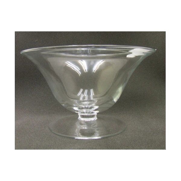 KLAUDIA-SALATERKA NA NODZE W289