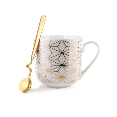 MON-KUBEK Z ŁYŻECZKĄ 550ML *LOLA* 7528