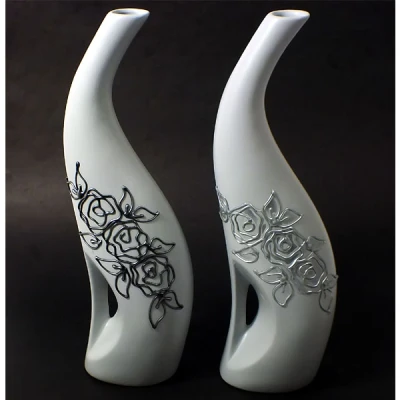 CER-BUTELKA KRZYWA Z DZIURĄ *DEKOR SZARY RÓŻA* C-036DSZ