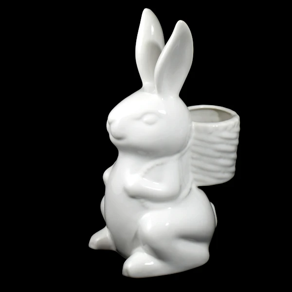 CER-ZAJĄC Z KOSZEM NA PLECACH *SZKLIWO BIAŁE* C-909SZB