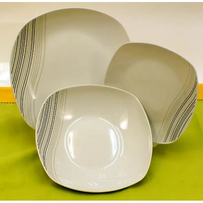 SZ-KPL.TALERZY 18 EL. KWADRAT GS2012-1222