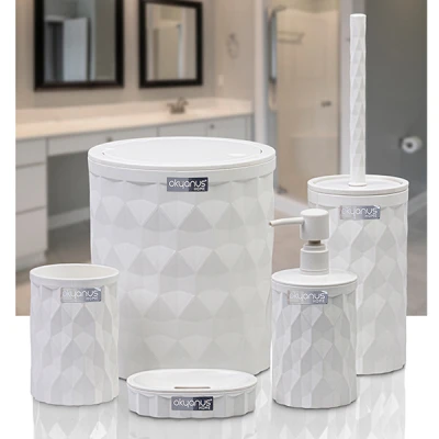 ZESTAW ŁAZIENKOWY BIAŁY KOMPLET DO WC 6 ELEMENTÓW DOZOWNIK SZCZOTKA KOSZ